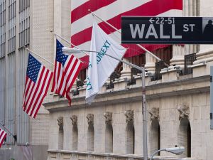 Wall_Street_-_New_York_Stock_Exchange
